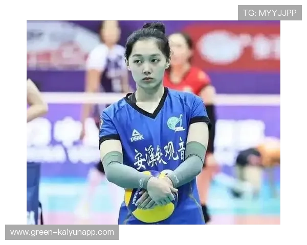 中国女排探访福利院：和孩子们一起打球，中国女排福清人